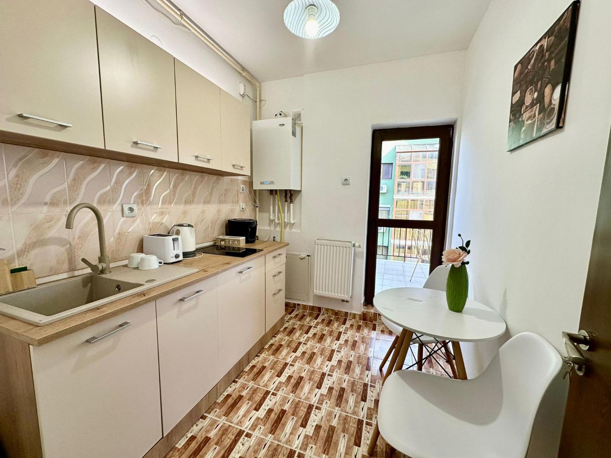 Apartament Novara 17 كرايوفا المظهر الخارجي الصورة