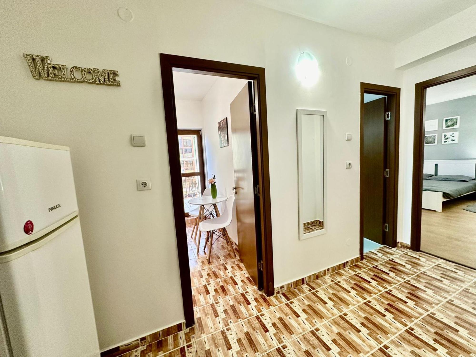 Apartament Novara 17 كرايوفا المظهر الخارجي الصورة